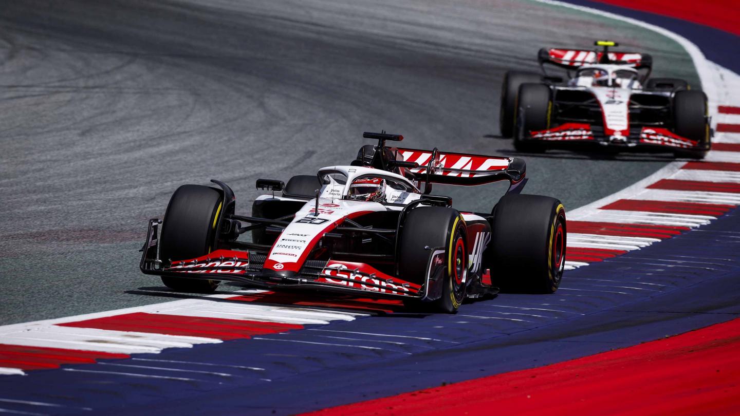 Nico Hulkenberg and Kevin Magnussen, MoneyGram Haas F1 Team